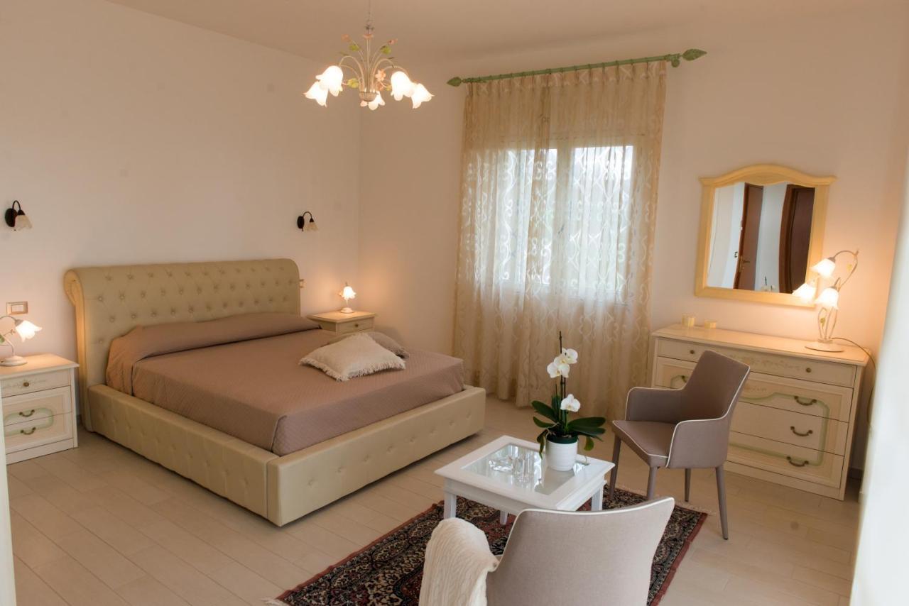Vista Allegra Pagoda - Villa Con Piscina โคลอนเนลลา ภายนอก รูปภาพ